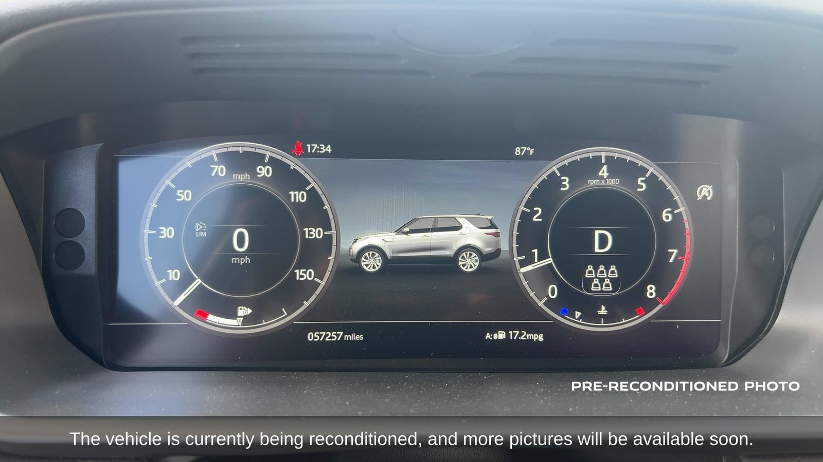 Used 2020 Land Rover Discovery Landmark AWD/4WD image 16