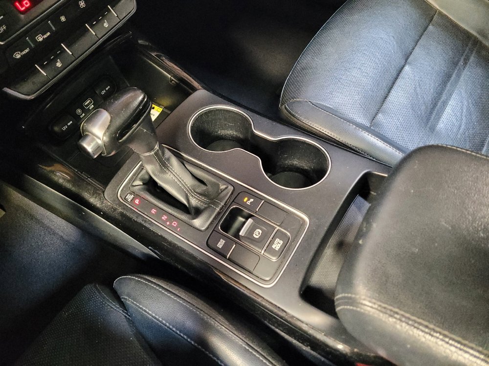 Used 2019 Kia Sorento SX image 26