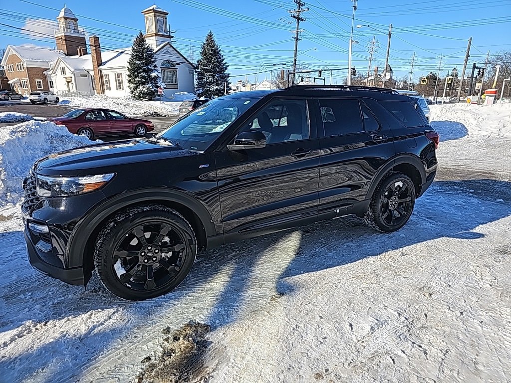 Used 2023 Ford Explorer ST-Line w/ Class IV Trailer Tow Package image 9