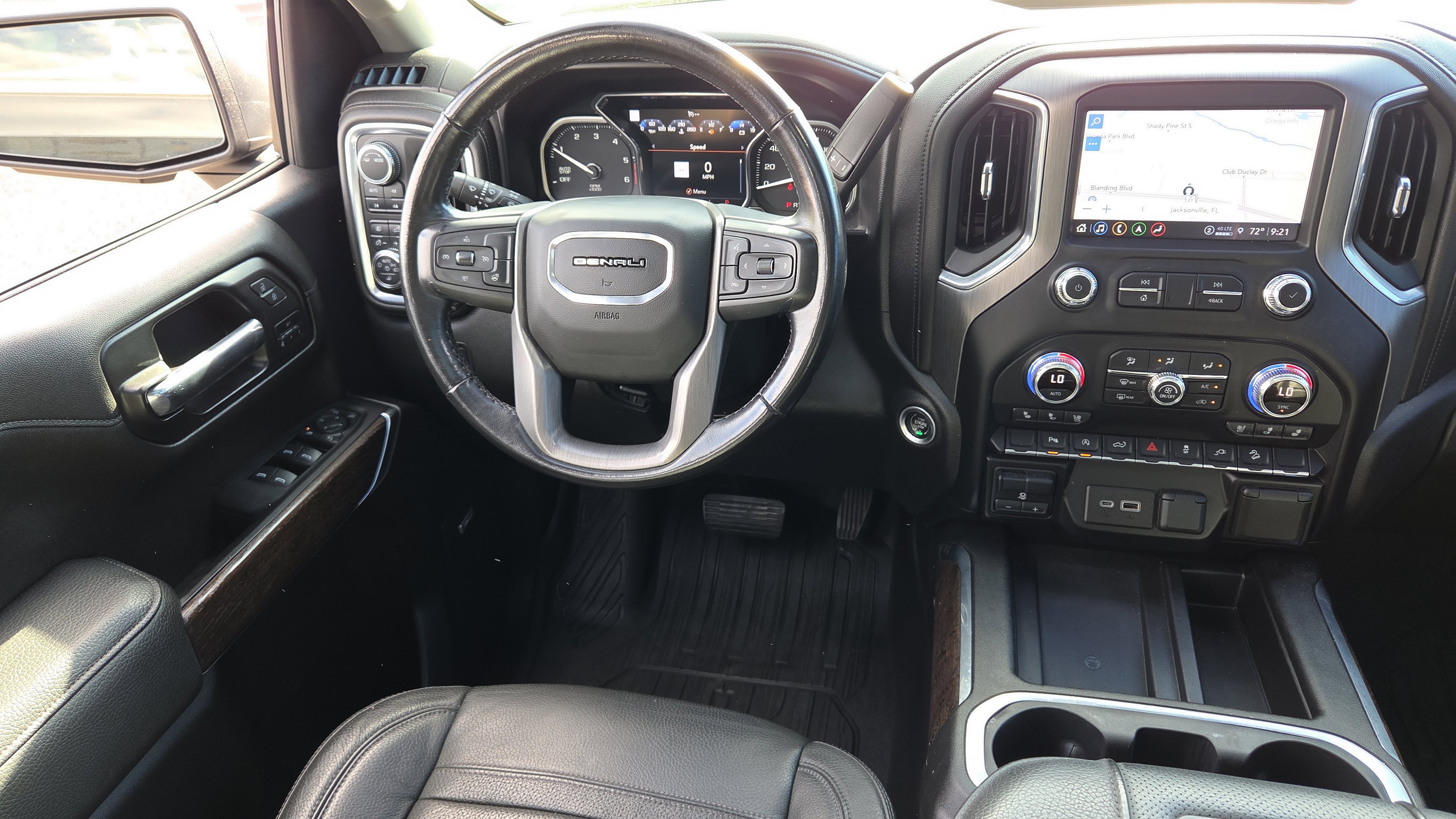 Used 2021 GMC Sierra 1500 Denali AWD/4WD image 12