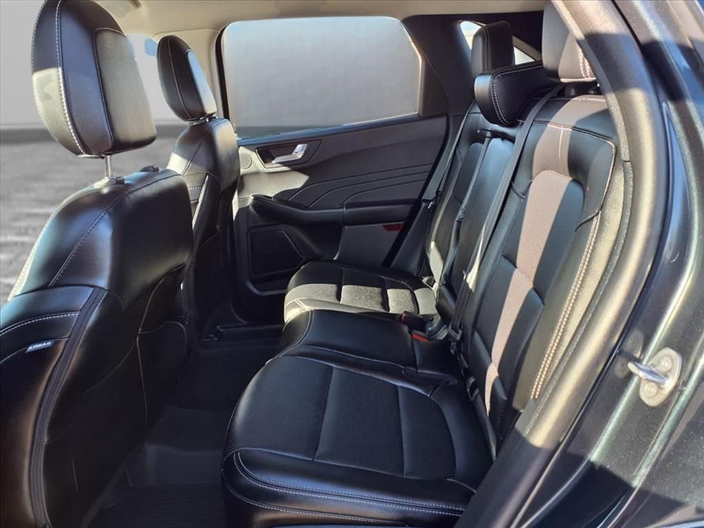 Used 2022 Ford Escape SEL w/ Technology Package image 24