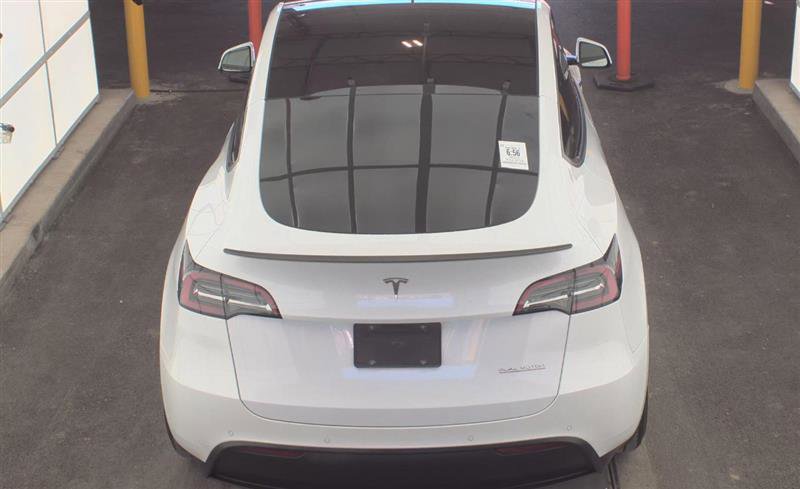 Used 2022 Tesla Model Y Performance image 10