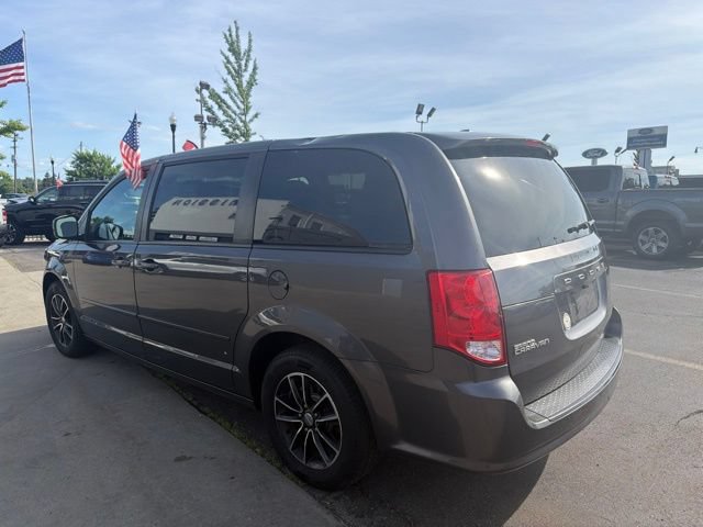 Used 2017 Dodge Grand Caravan SE FWD image 5