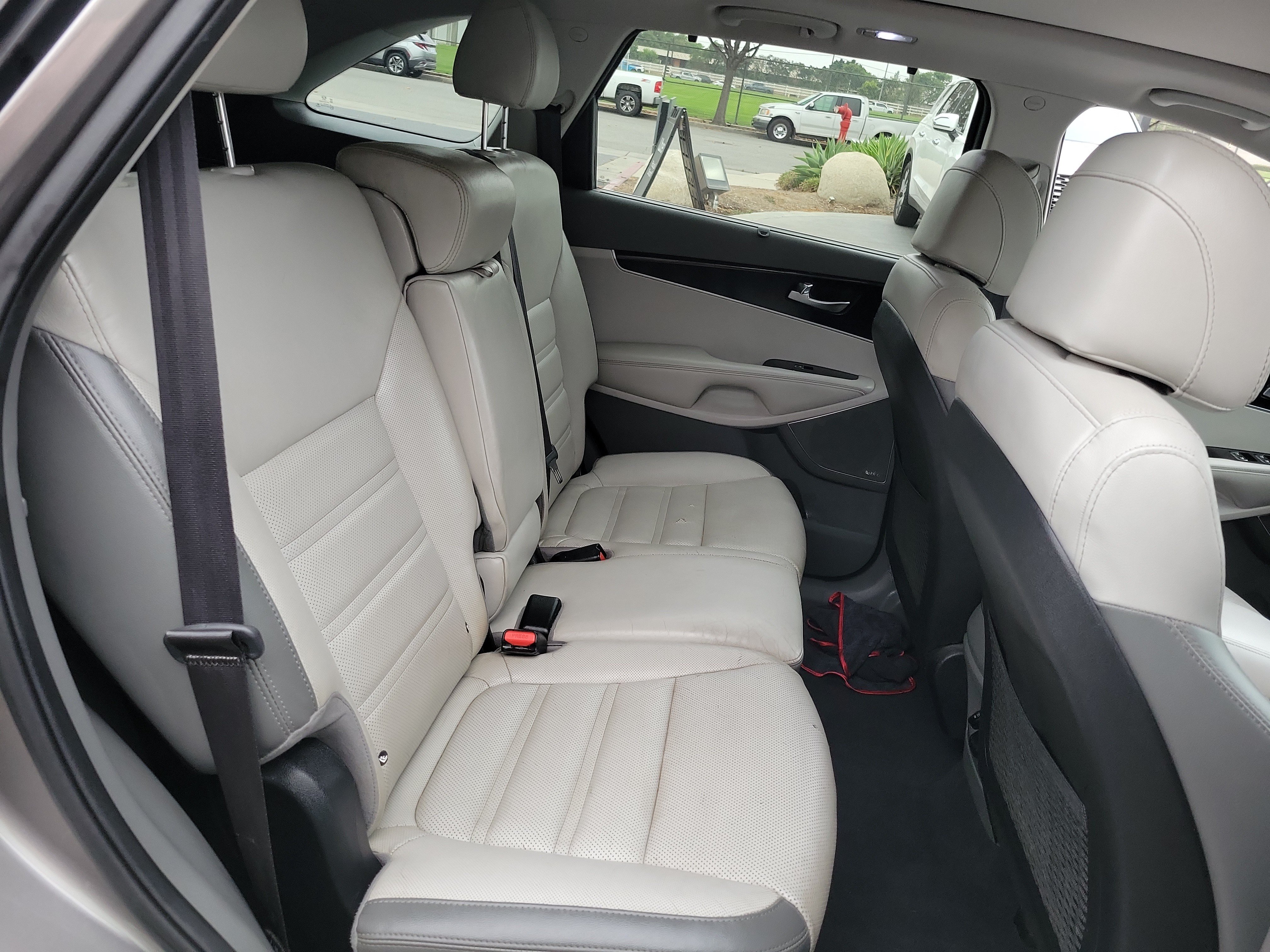 Used 2017 Kia Sorento SX AWD/4WD image 23
