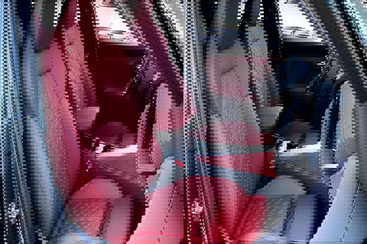 Used 2025 Audi SQ5 Premium Plus w/ Premium Plus Package image 9