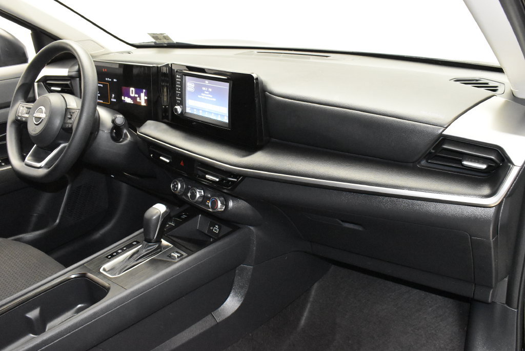 Used 2025 Nissan Kicks S AWD/4WD image 22