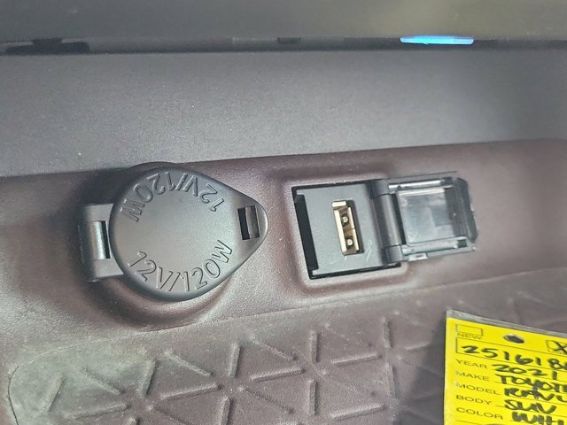 Used 2021 Toyota RAV4 Limited image 28