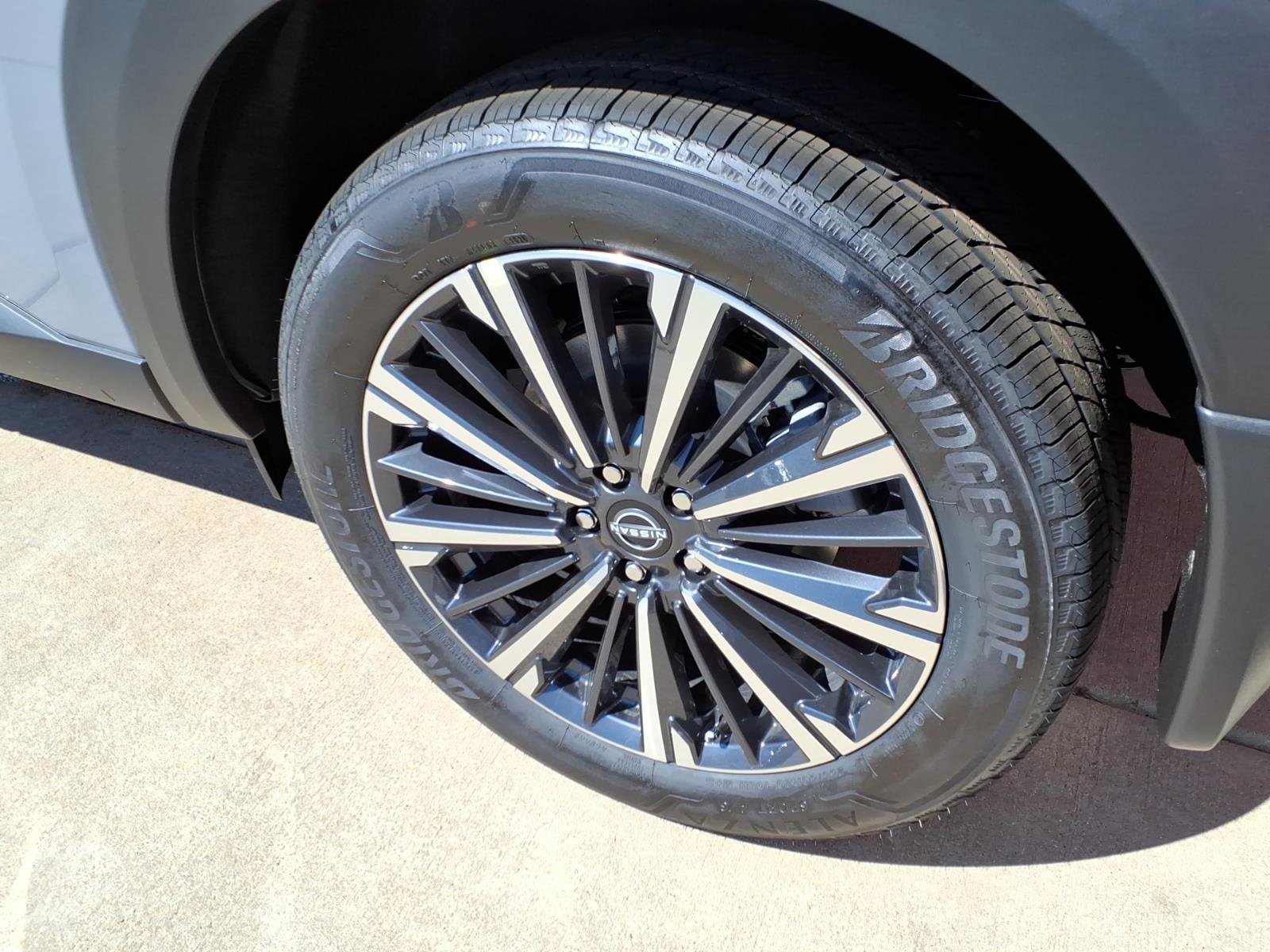 New 2026 Nissan Pathfinder Platinum AWD/4WD image 11
