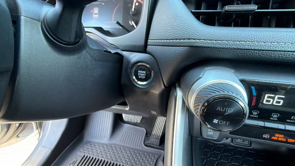 Certified 2025 Toyota RAV4 XLE AWD/4WD image 17