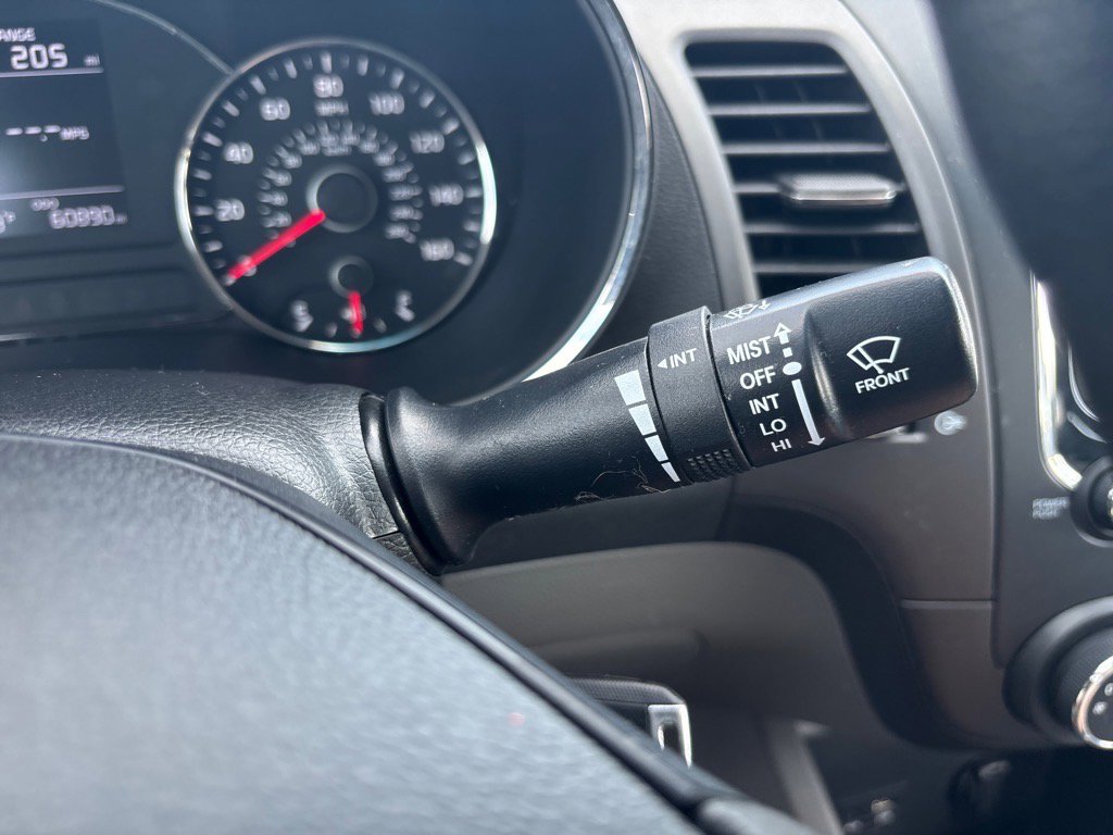 Used 2018 Kia Forte LX image 26