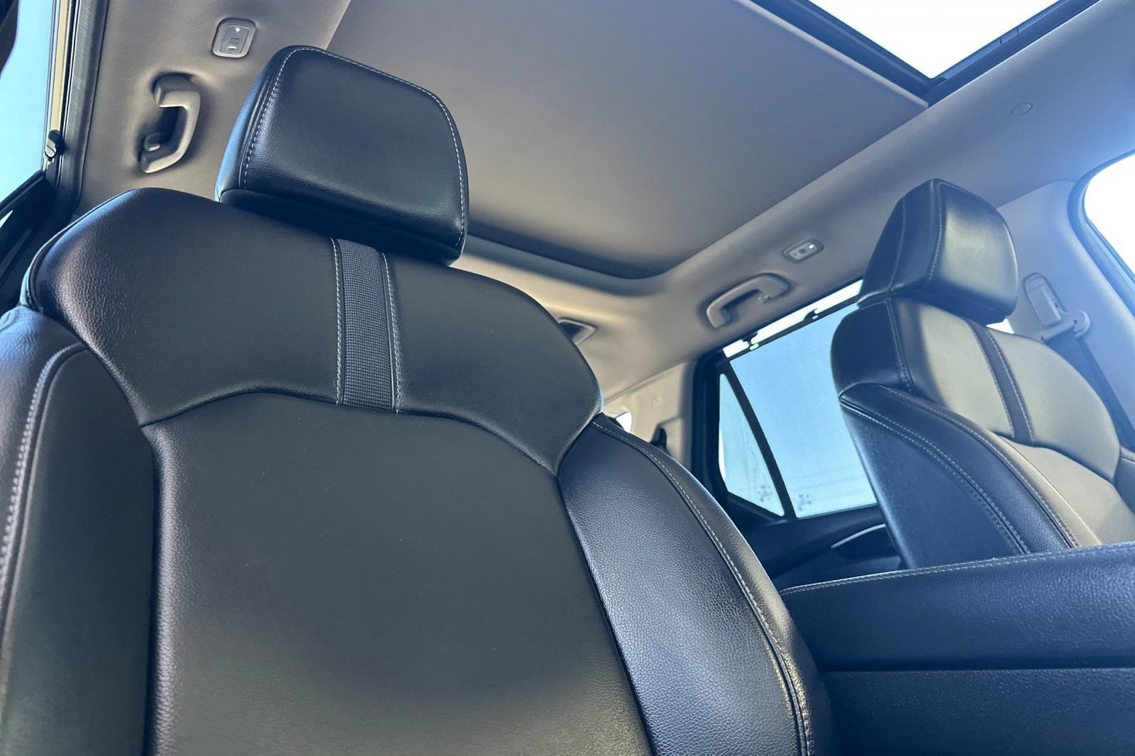 Used 2025 Honda Pilot Touring image 17