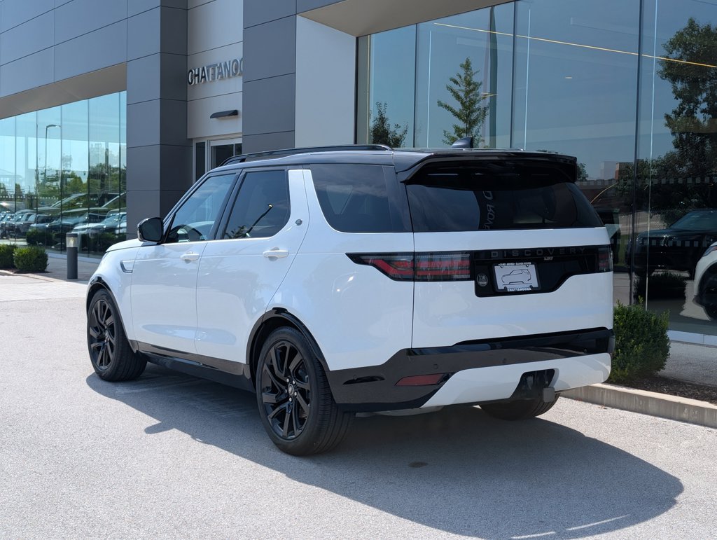 Used 2025 Land Rover Discovery Dynamic SE AWD/4WD image 3