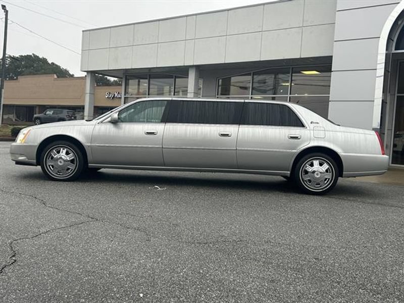 Used 2008 Cadillac DTS Limousine FWD image 5