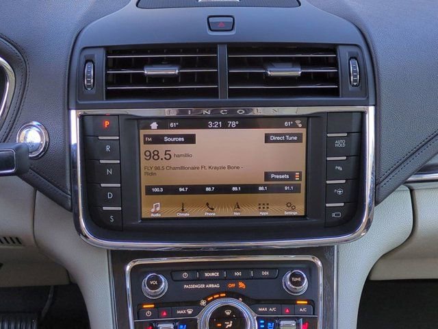 Used 2019 Lincoln Continental Reserve image 16