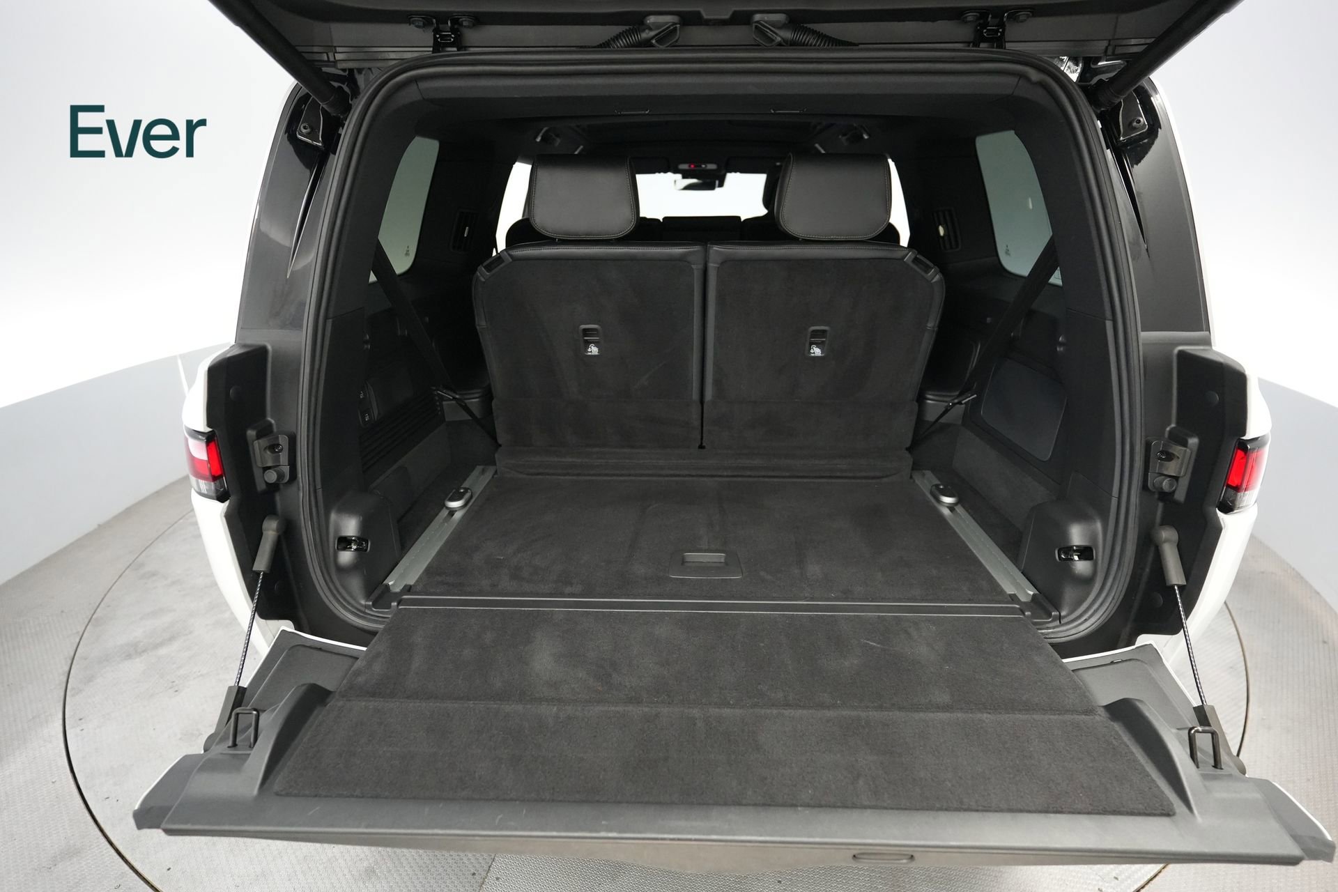 Used 2025 Rivian R1S Adventure AWD/4WD image 8