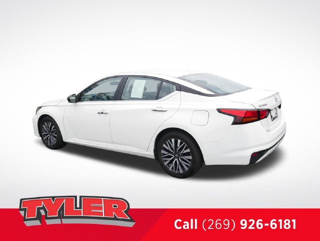 Used 2025 Nissan Altima 2.5 SV FWD image 5