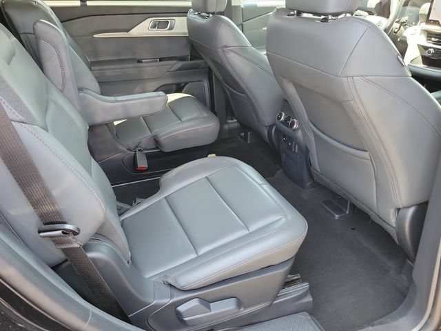 Used 2026 Ford Explorer Active w/ Active Comfort Package RWD image 18