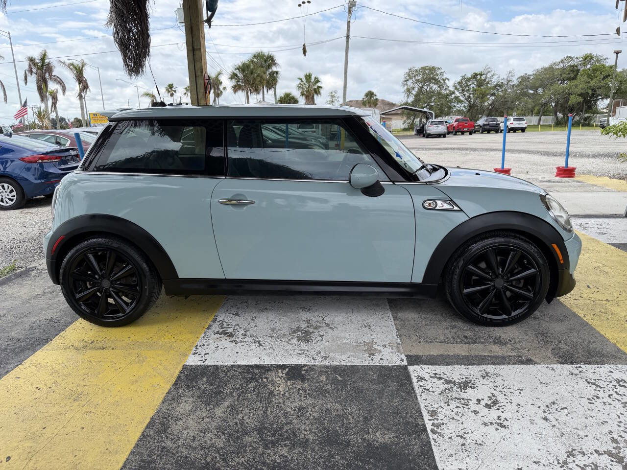 Used 2013 MINI Cooper S FWD image 4