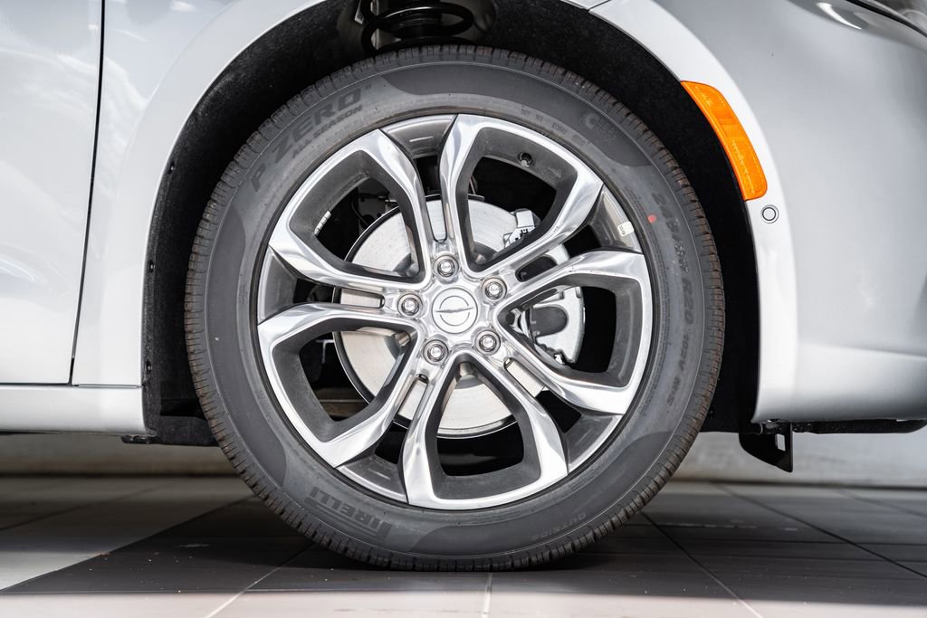 New 2026 Chrysler Pacifica Pinnacle image 16