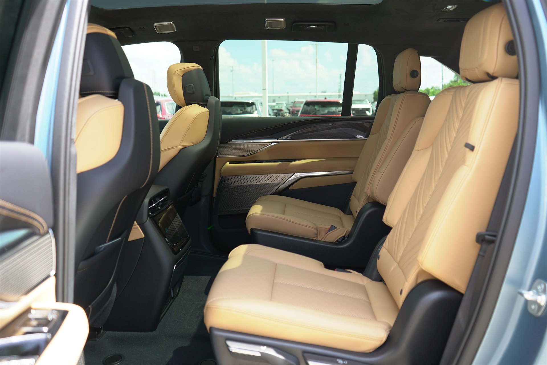 New 2025 Cadillac Escalade IQ Luxury 2 image 20
