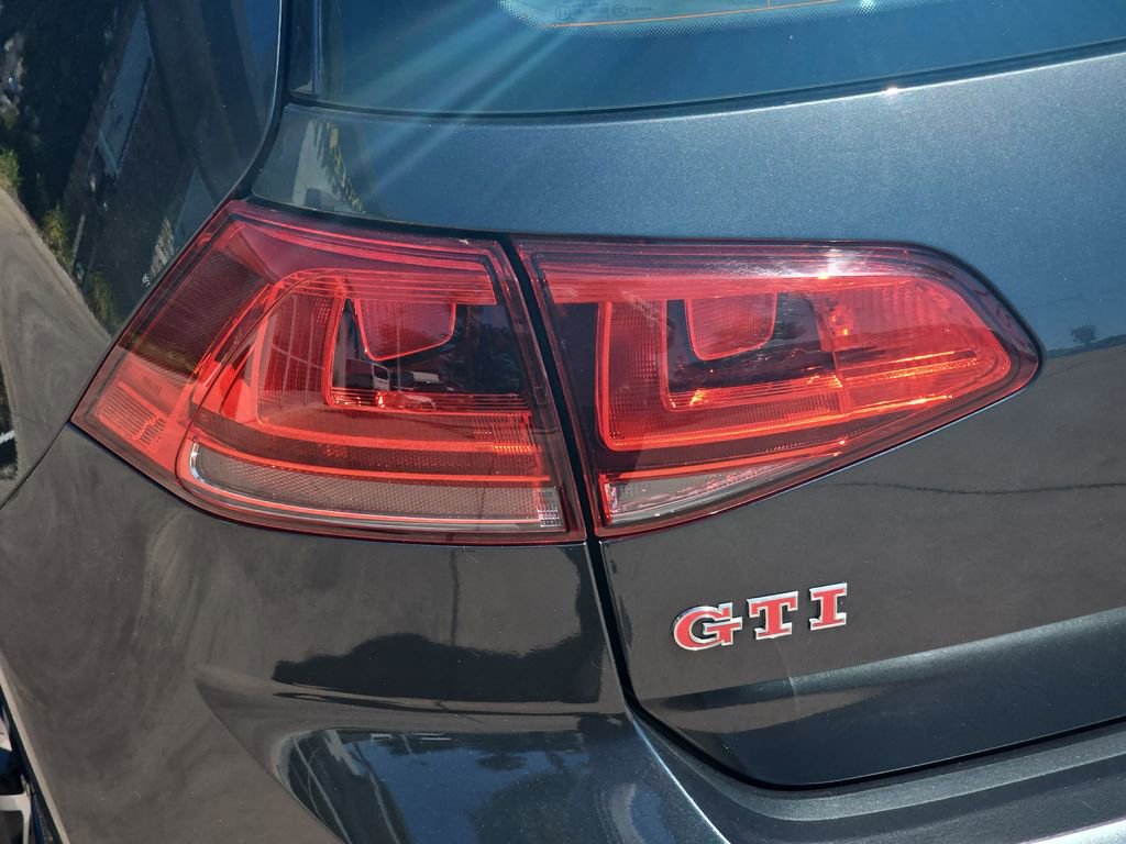 Used 2017 Volkswagen GTI Sport FWD image 42