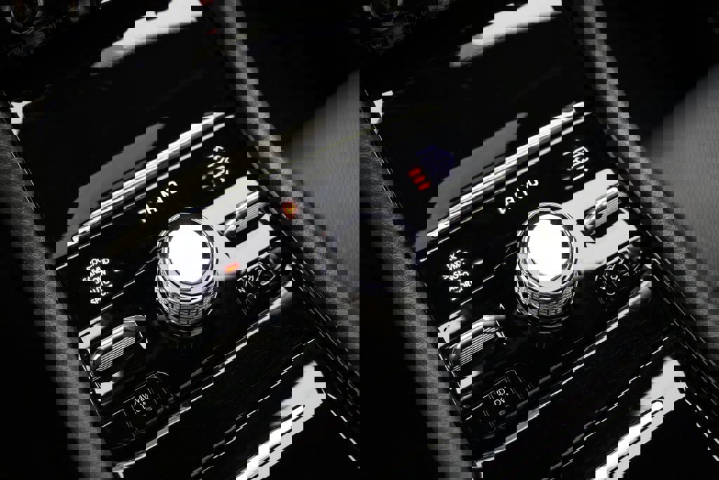 Used 2023 Jeep Grand Cherokee Overland w/ Advanced Protech Group III AWD/4WD image 24