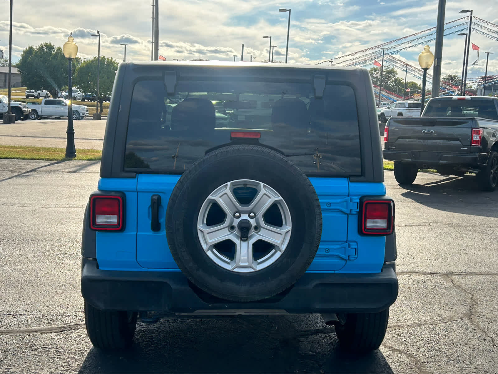 Used 2021 Jeep Wrangler Sport S image 5