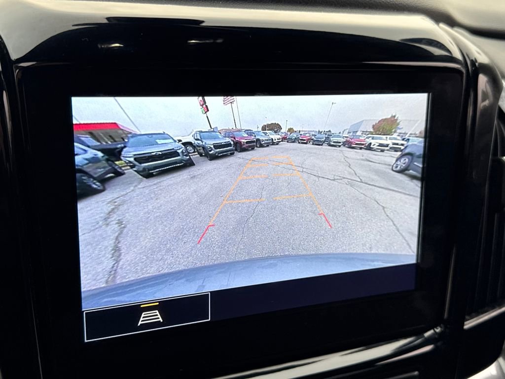 Used 2023 Chevrolet Traverse LT image 22