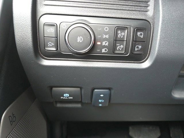 Certified 2025 Ford F350 Lariat image 25