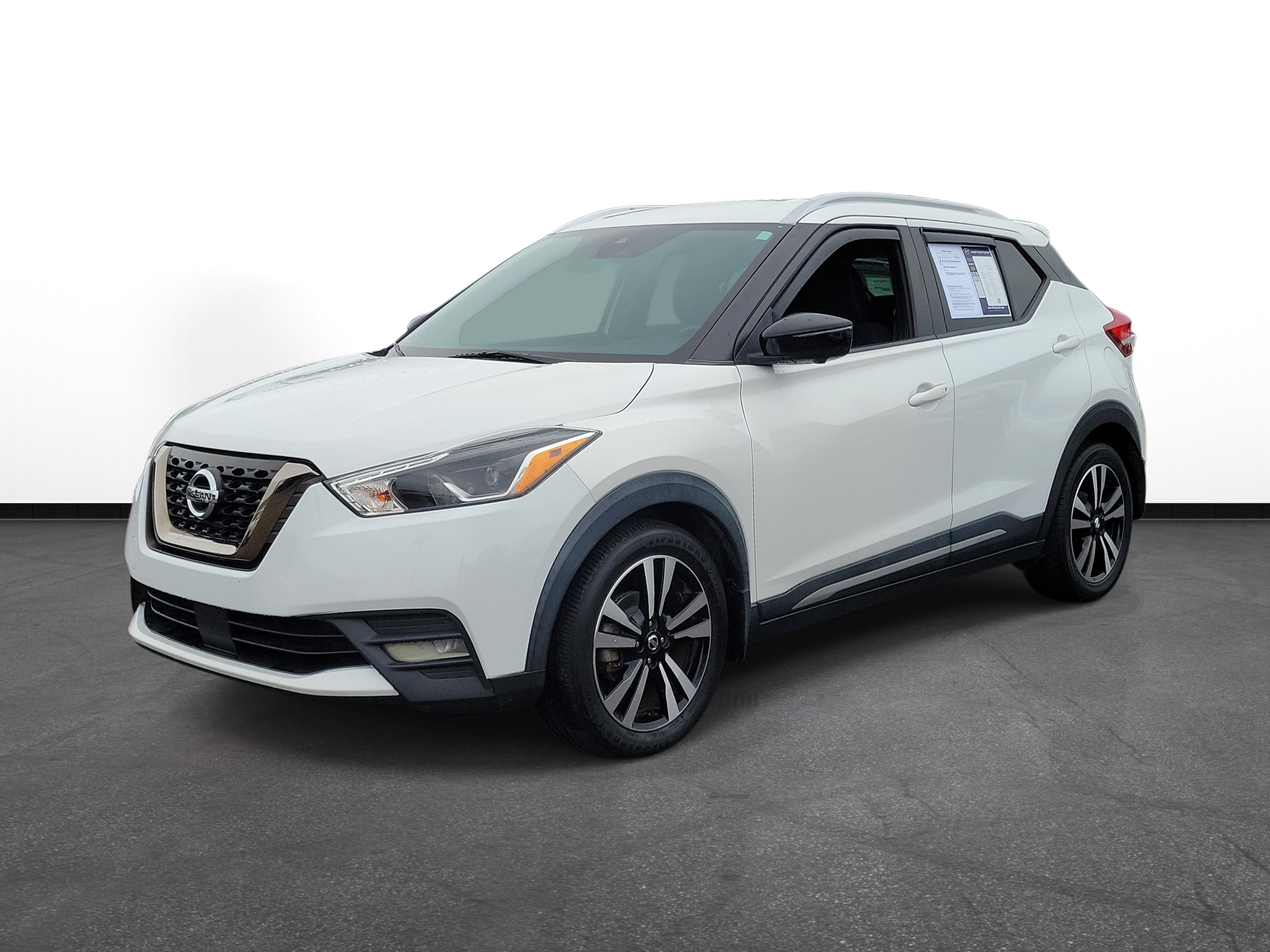 Used 2020 Nissan Kicks SR FWD image 2