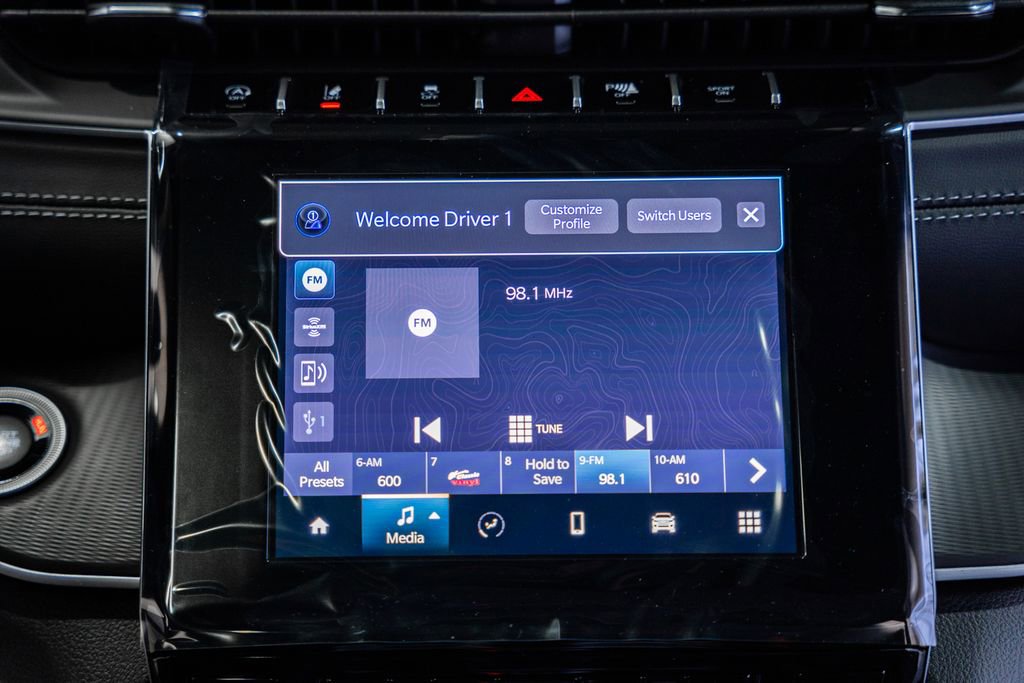 New 2025 Jeep Grand Cherokee Altitude w/ Trailer Tow Package image 20