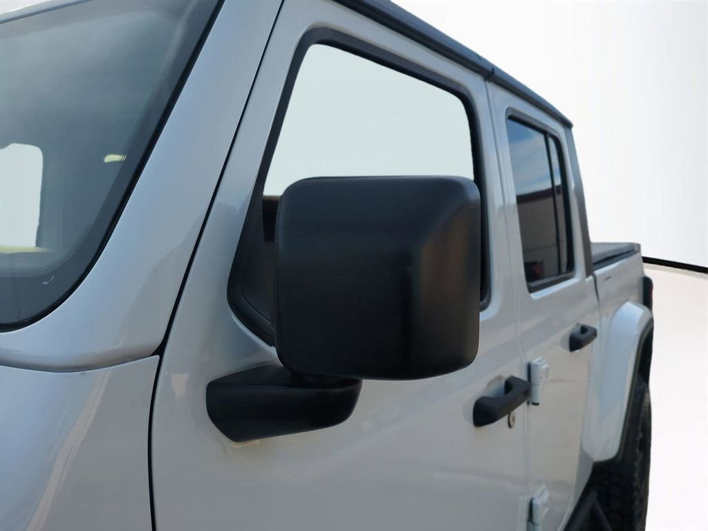 Used 2023 Jeep Gladiator Willys image 12