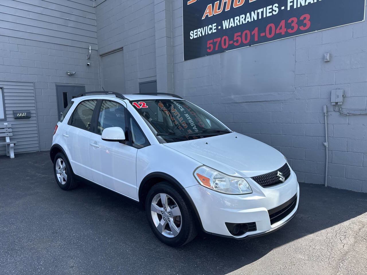 Used 2012 Suzuki SX4 Premium image 1