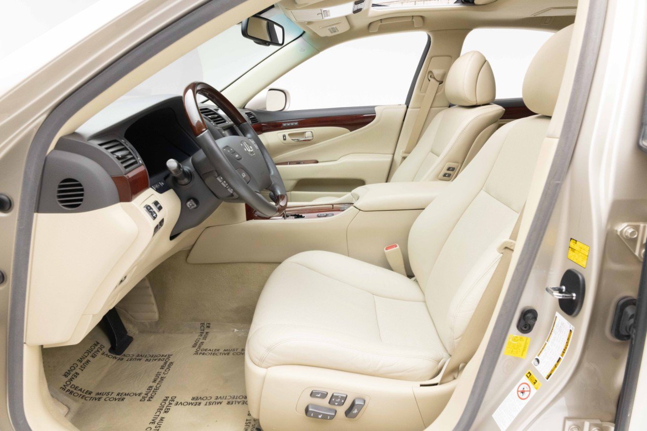 Used 2012 Lexus LS 460 w/ Luxury Value Edition RWD image 30