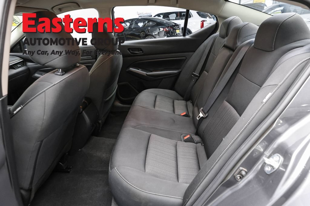 Used 2025 Nissan Altima 2.5 SV FWD image 22