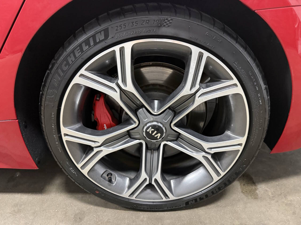 Used 2018 Kia Stinger GT2 AWD/4WD image 10