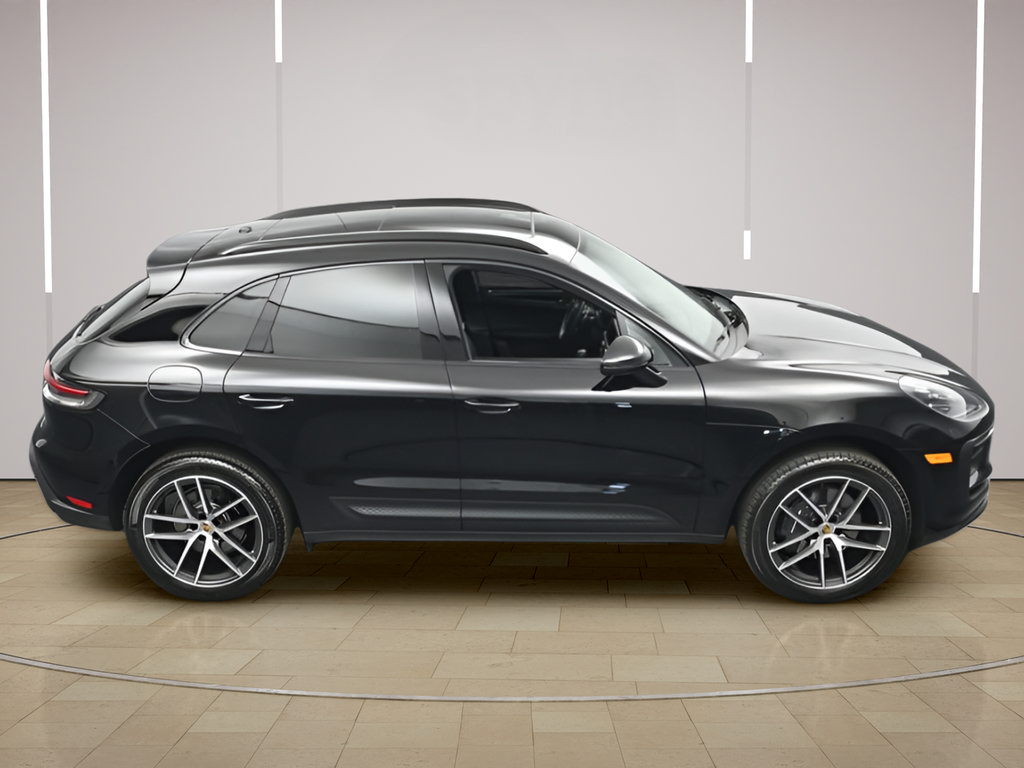 Certified 2026 Porsche Macan AWD/4WD image 37