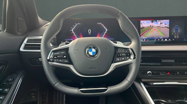 Used 2025 BMW 330i Sedan image 18