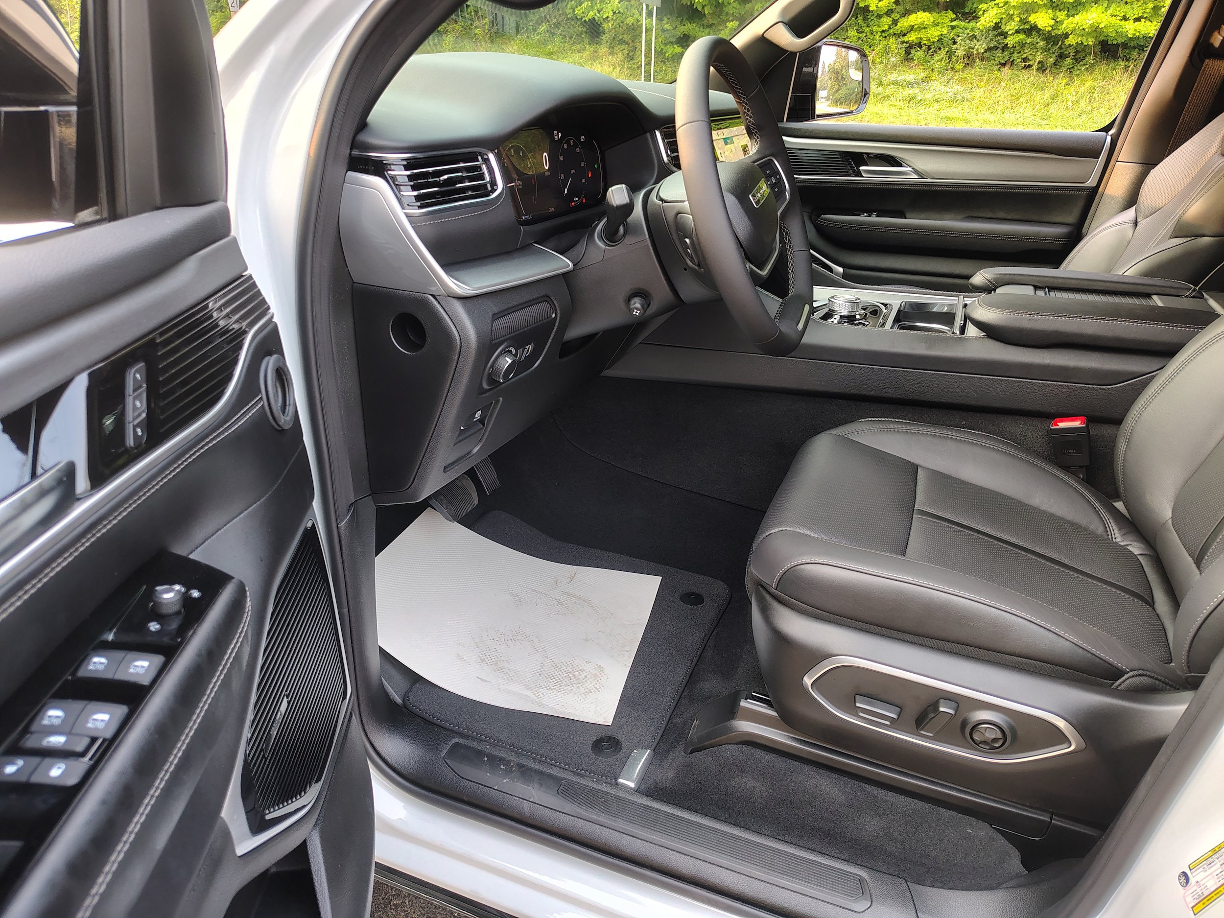 New 2026 Jeep Grand Wagoneer Limited AWD/4WD image 23
