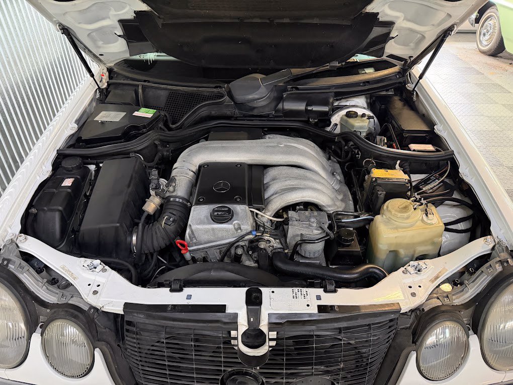 Used 1996 Mercedes-Benz E 300 Sedan image 23