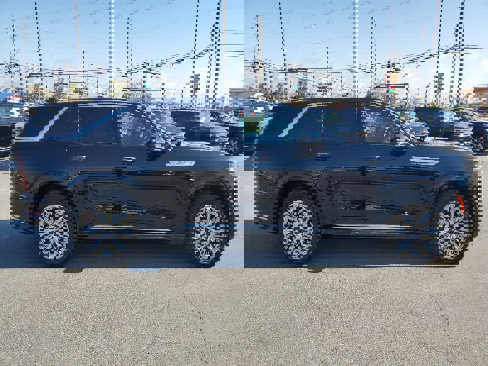 New 2025 Cadillac Escalade IQ Luxury 1 w/ LPO, Radiant Package image 7