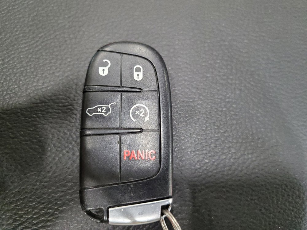 Used 2016 Jeep Grand Cherokee Limited AWD/4WD image 32