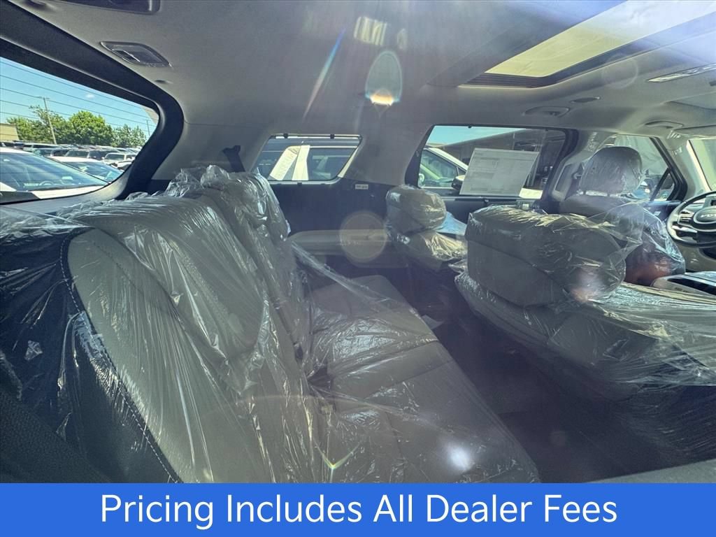 New 2026 Kia Carnival SX Prestige FWD image 5