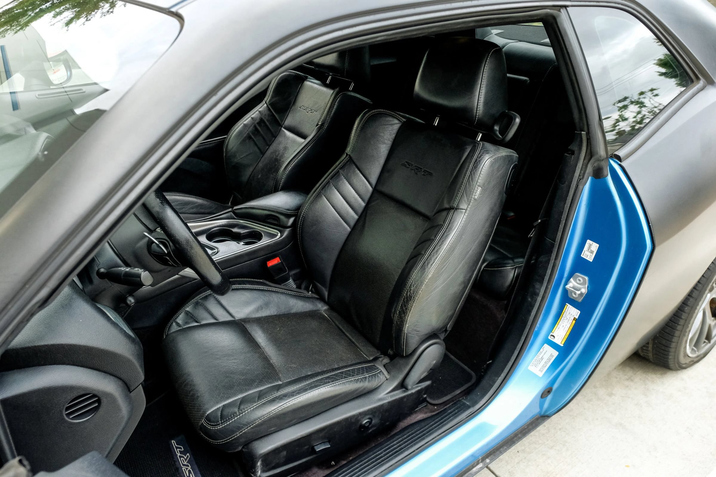 Used 2016 Dodge Challenger SRT w/ Technology Group RWD image 39