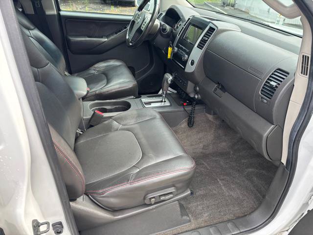 Used 2011 Nissan Frontier PRO-4X w/ Pro-4x Luxury Pkg AWD/4WD image 31
