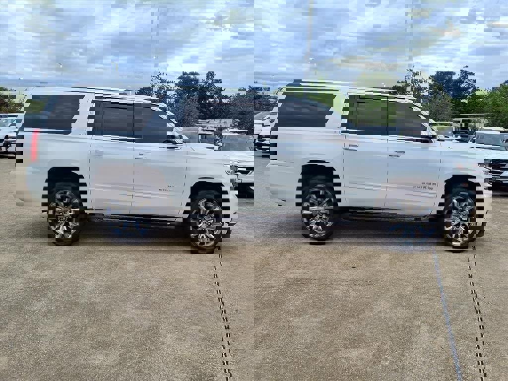 Used 2016 Chevrolet Suburban LTZ AWD/4WD image 6