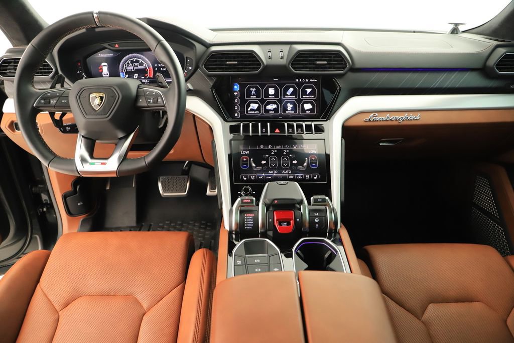 Used 2020 Lamborghini Urus image 18