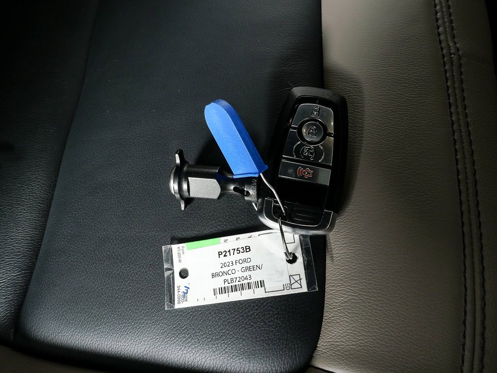 Used 2023 Ford Bronco Wildtrak image 24