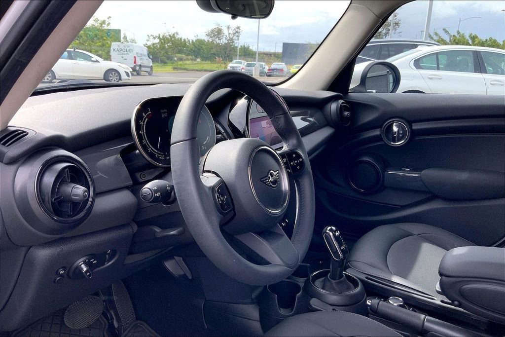 Certified 2024 MINI Cooper 4-Door Hardtop image 15