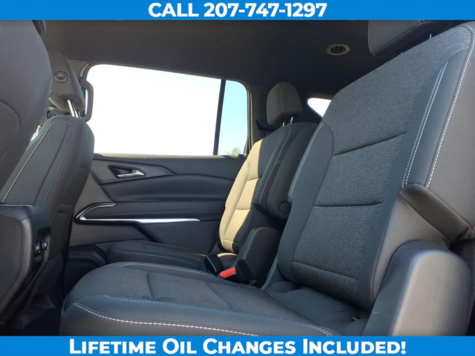 Used 2025 Chevrolet Traverse LT image 13